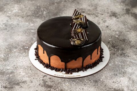 RUM PRUNES CAKE