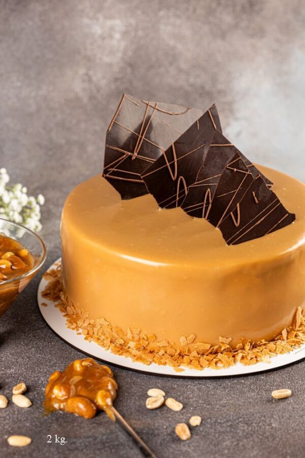 SALTED CARAMEL PEANUT CAKE - Image 3